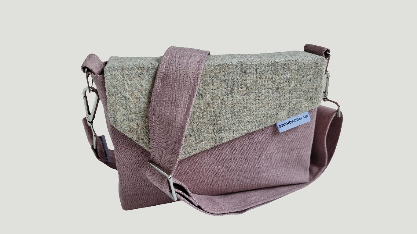 The Ark Lane Crossbody - Pink & Cream