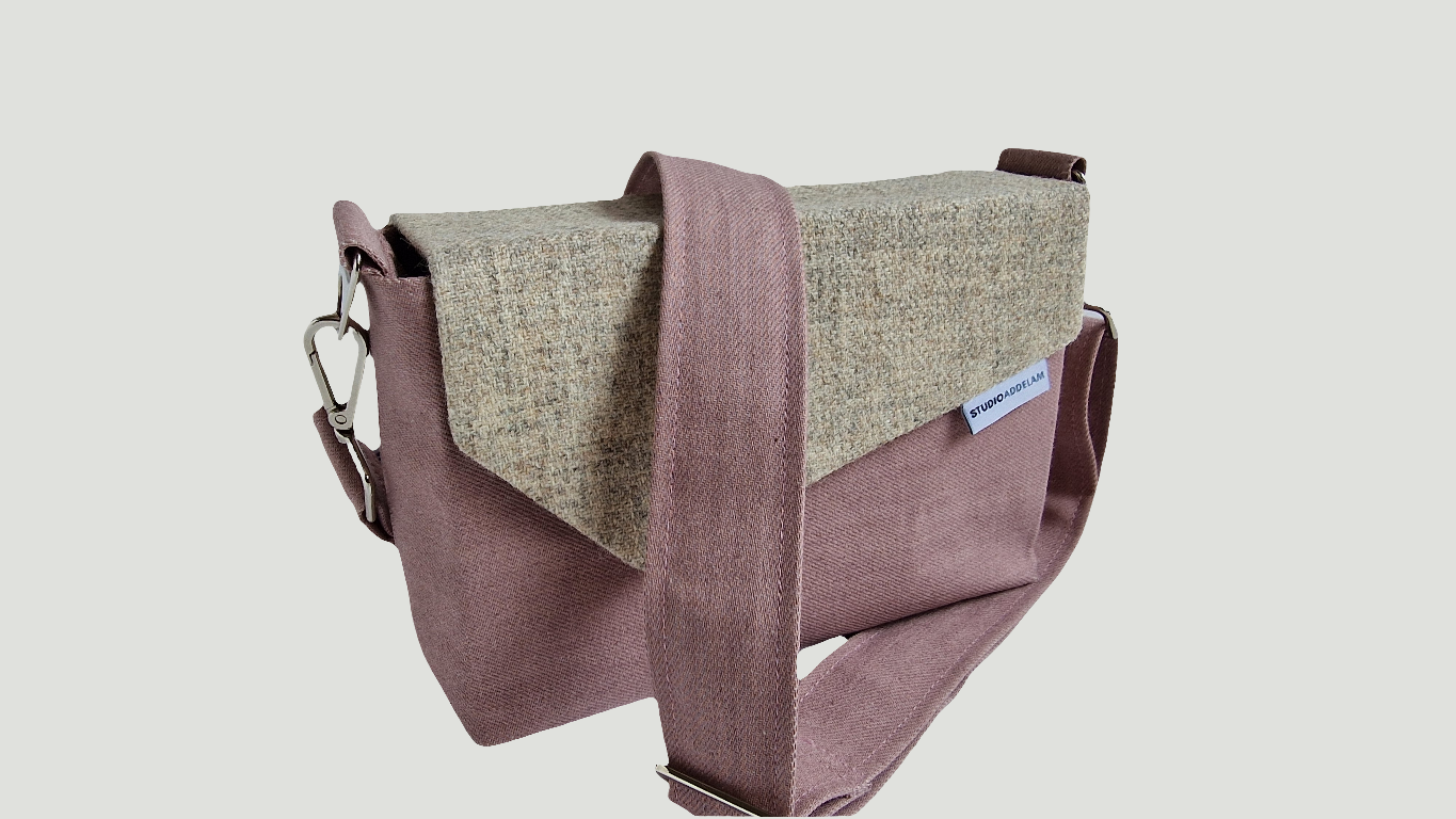 The Ark Lane Crossbody - Pink & Cream